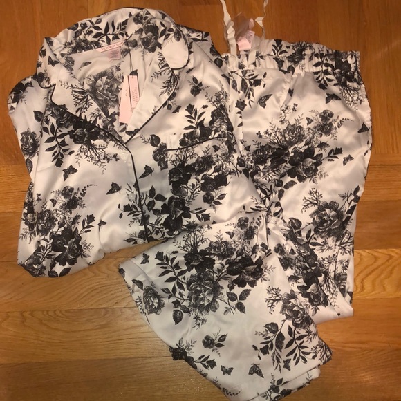 Victoria's Secret Other - Victoria’s Secret 2 piece large size pajama top and pants